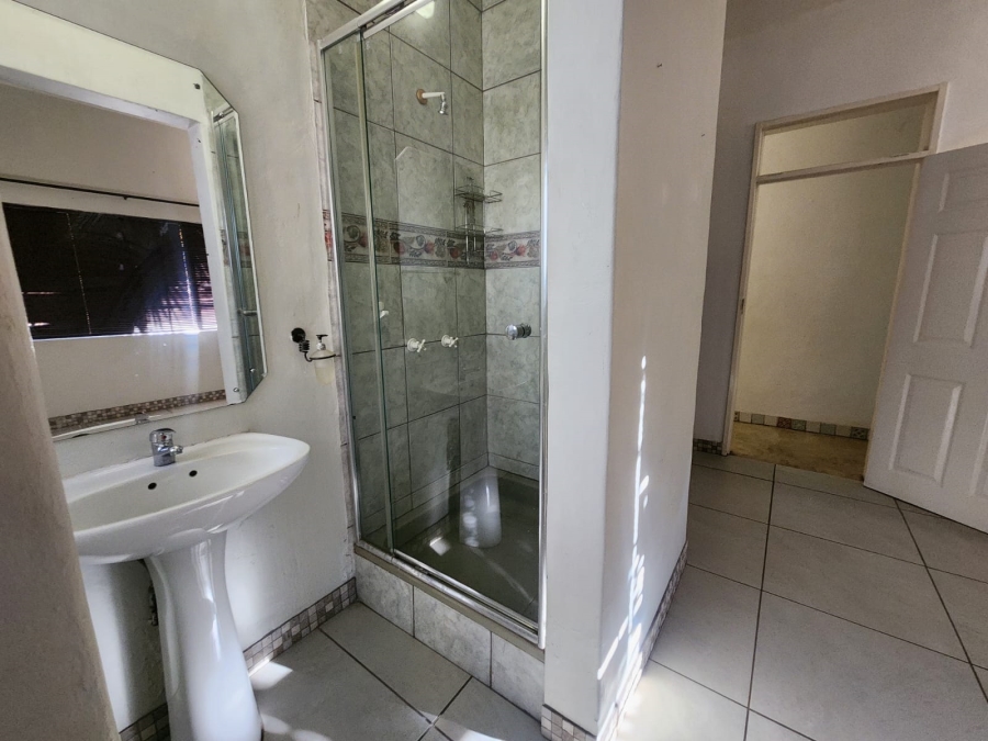 5 Bedroom Property for Sale in Cashan North West